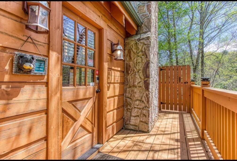Lazy Bear Cabin Sevierville Exterior photo